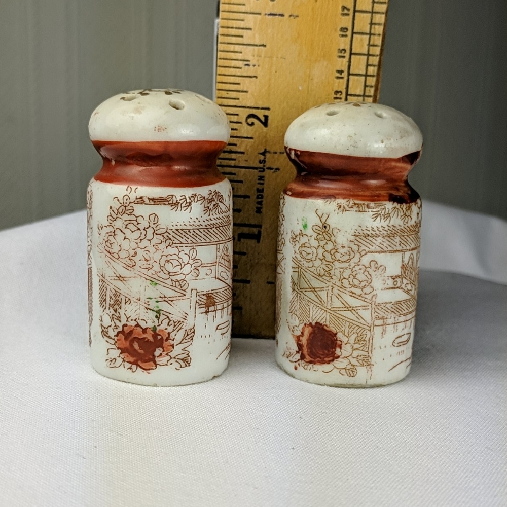 Vintage Porcelain Geisha Girls Japanese Shakers - Picture 5 of 6